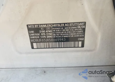 2005 Mercedes-Benz E 320 z USA, uszkodzony, nr VIN WDBUF65J45A669943